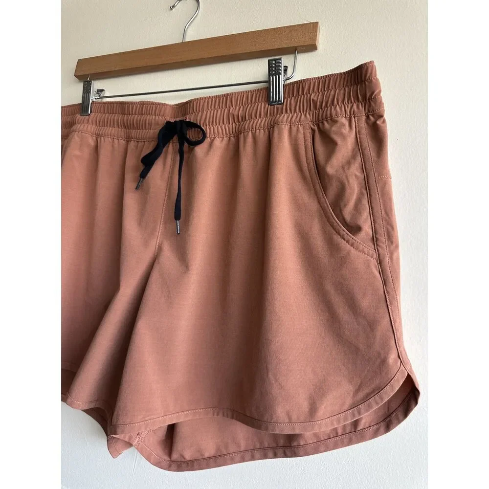Columbia Men’s XL Terracotta Performance Fishing Shorts 5” Stretch Quick Dry